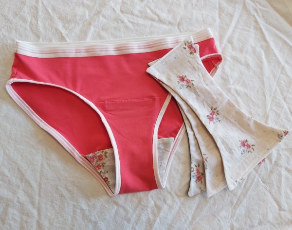 1 pinker Periodenslip mit 4 SEHR LEICHTEN EINLAGEN